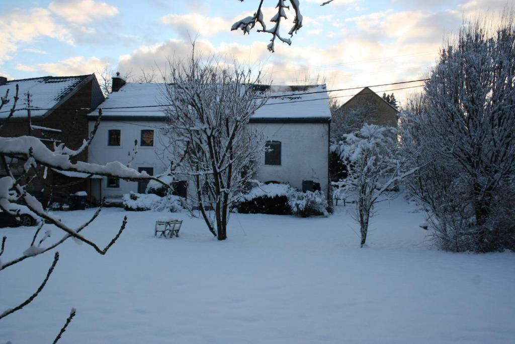 Gite La Maison Du Vieux Pommier Spa Exterior foto